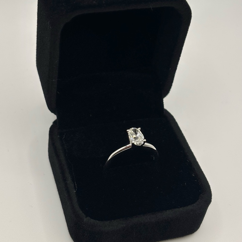 Oval Diamond Solitaire Engagement Ring 14k White Gold 0.90 Carat NWOT - Picture 9 of 15